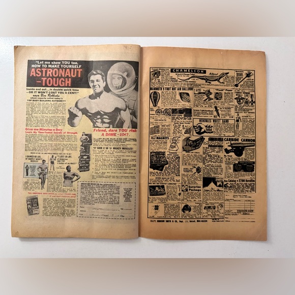 VINTAGE CHARLTON COMICS GHOSTLY TALES FROM THE HAUNTED HOUSE NOV 1968 NO. 70 - Picture 13 of 15